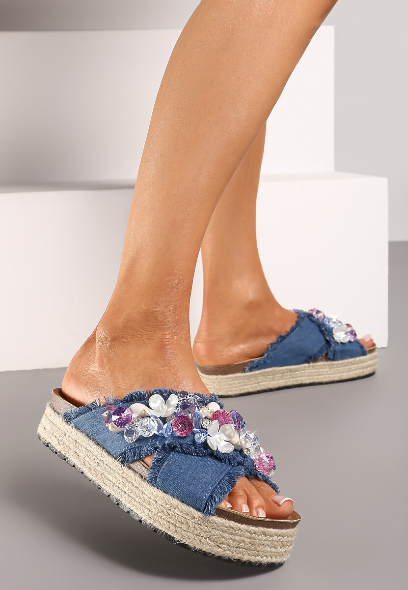 Czarne Klapki na Platformie w Stylu Boho z Aplikacjami i Plecionką Rissona