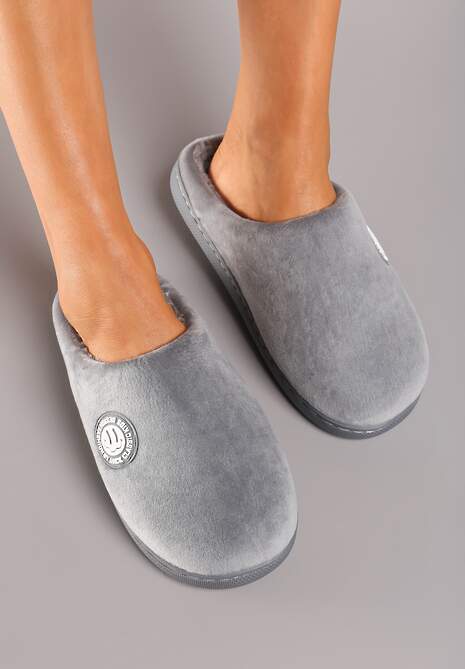 Szare Kapcie na Płaskiej Podeszwie Ozdobione Futerkiem w Stylu Baranka Mairelle