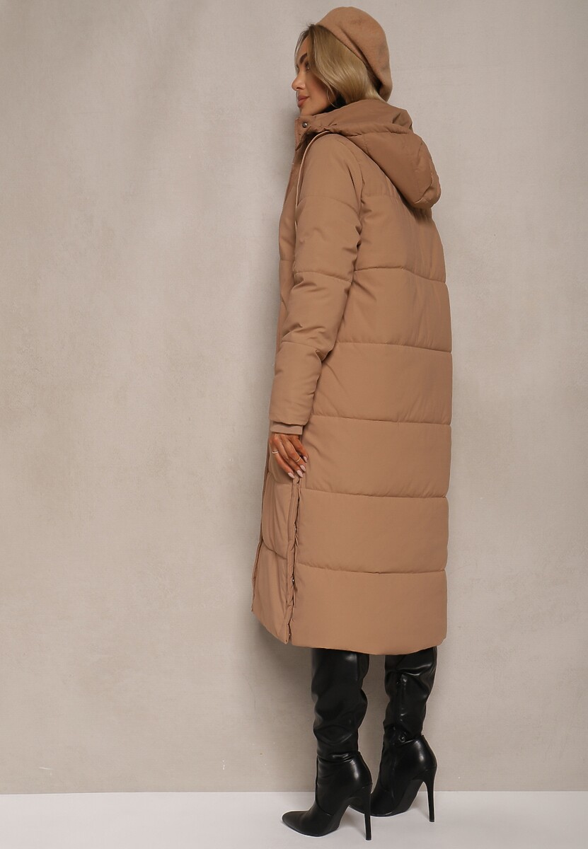 Beżowa Długa Kurtka Pikowana z Odpinanym Kapturem i Rozcięciami na Napy Nissira