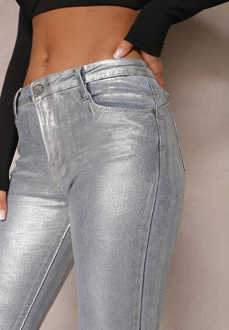 Srebrne Jeansy Push Up z Metalicznym Połyskiem Lireni