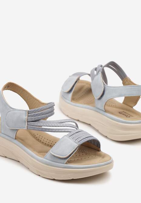 Jasnoniebieskie Sandały z Zapięciem na Rzep i Asymetryczną Cholewką Iffaralle