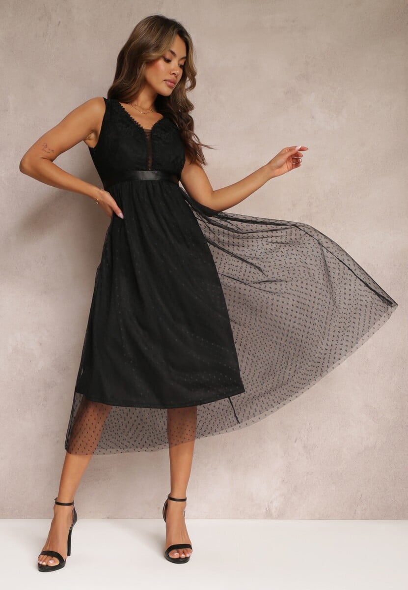 Czarna Tiulowa Sukienka Rozkloszowana z Koronką Phyvana