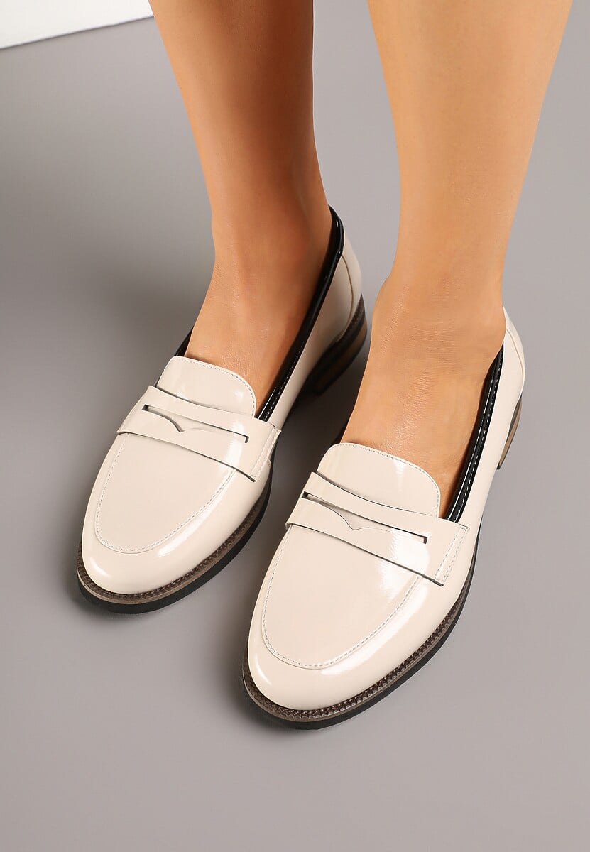 Beżowe Skórzane Mokasyny Lakierowane z Tłoczeniem Meradira