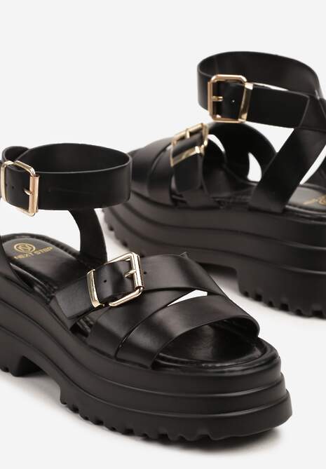 Czarne Sandały na Platformie z Ozdobnymi Klamrami Galfia
