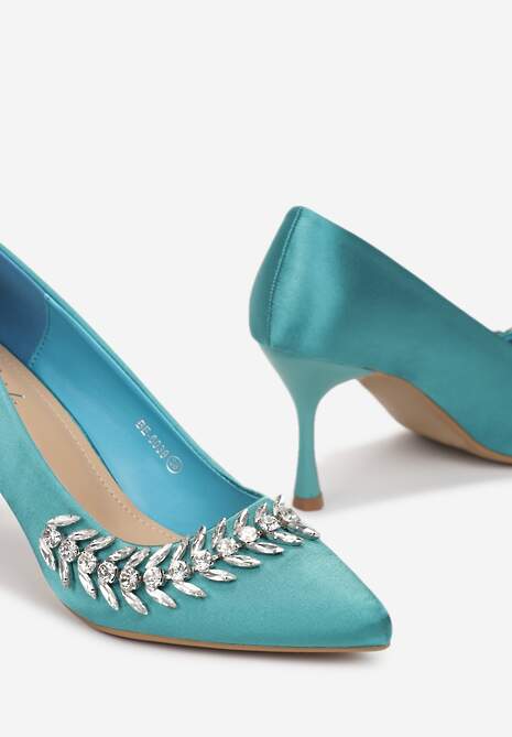 Niebieskie Satynowe Szpilki Ozdobione Kompozycją z Kryształków Nazasa