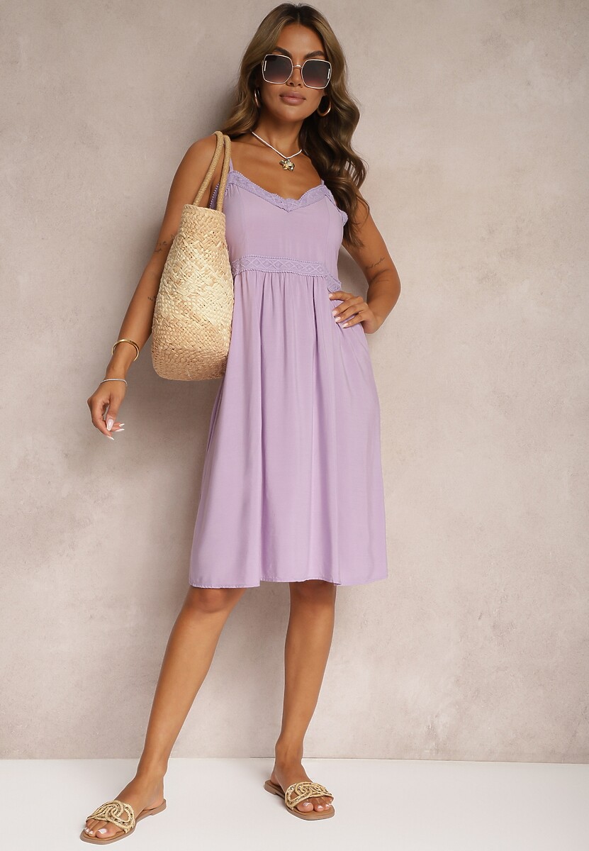 Fioletowa Wiskozowa Sukienka na Regulowanych Ramiączkach z Haftem i Lampasami Nelmina