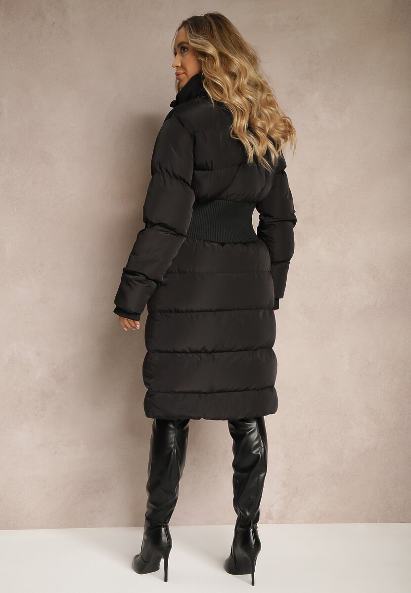 Czarna Kurtka z Pikowanymi Przeszyciami ze Stójką i Szeroką Gumką w Talii Hediala