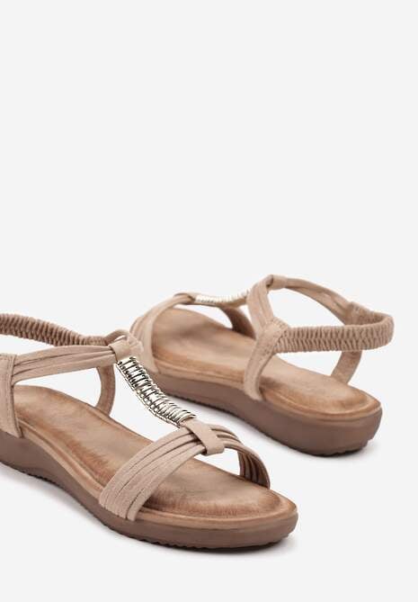 Beżowe Płaskie Sandały Wsuwane z Metalowymi Ozdobami Testrine
