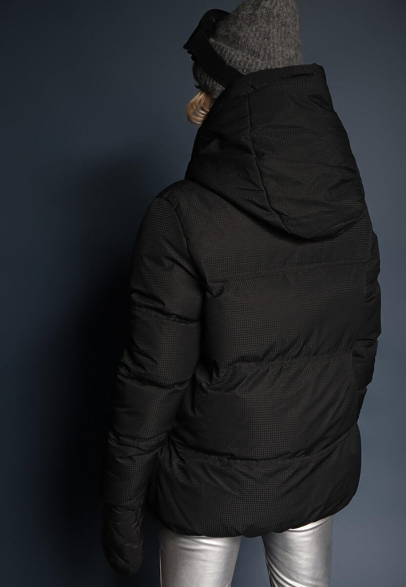 Czarna Kurtka Basic Pikowana z Nieodpinanym Kapturem Vertirya