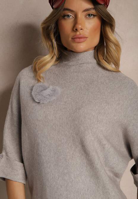 Szary Nietoperzowy Golf z Wiskozą Zdobiony Futrzaną Broszką Jackisha