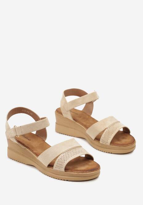 Beżowe Sandały na Koturnie z Imitacji Zamszu na Rzep Filtressa