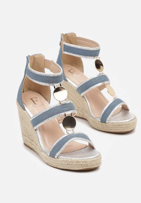 Niebieskie Sandały na Koturnie w Stylu Boho Ozdobione Suwakiem i Metalicznymi Aplikacjami Desvia