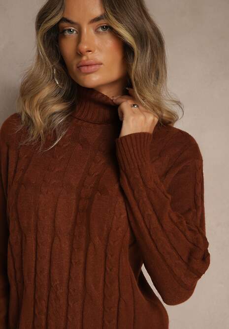 Brązowa Prążkowana Sukienka z Golfem z Dzianiny z Wełną Esandra