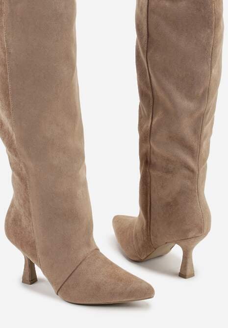 Ciemnobeżowe Kozaki z Imitacji Zamszu z Przeszywaną Cholewką i Obcasem Kaczuszka Anuvitte