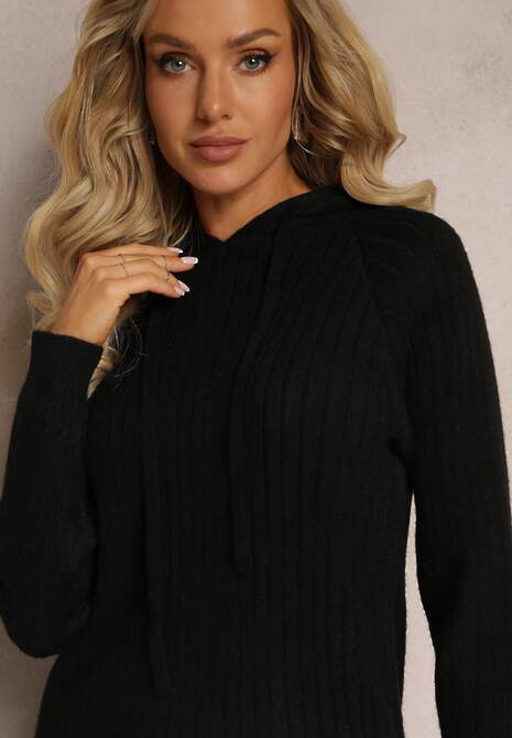 Czarna Wełniana Sukienka w Prążki z Kapturem Opiuda