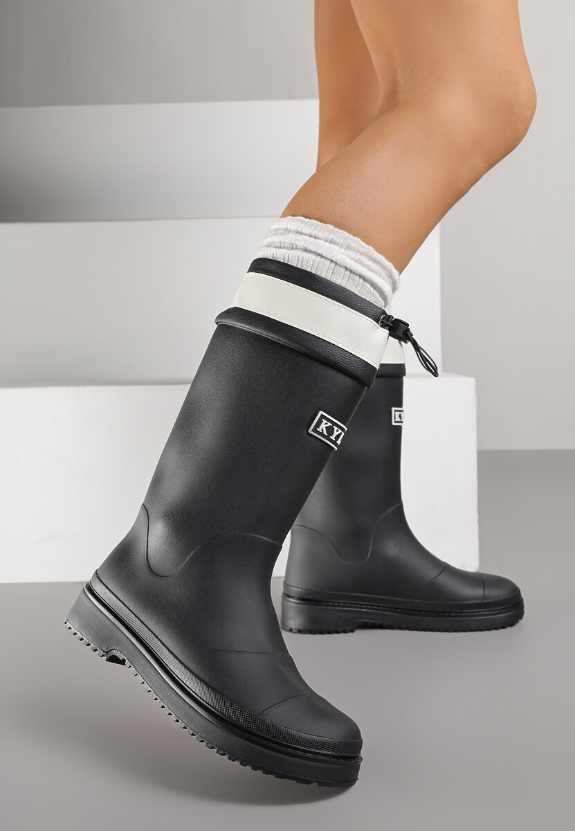 Czarne Kalosze Ozdobione Napisem ze Ściągaczem przy Cholewce Voslia