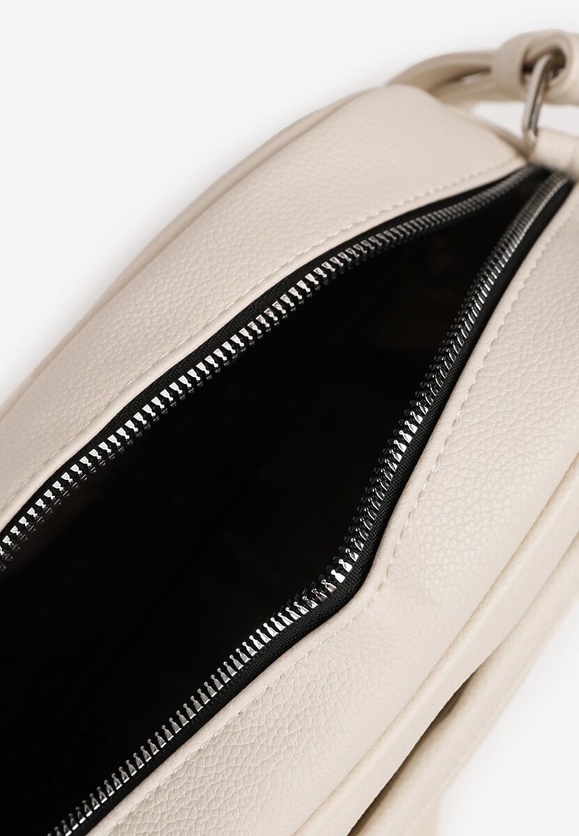 Beżowa Torebka na Ramię Ozdobiona Metaliczną Aplikacją Nanithra