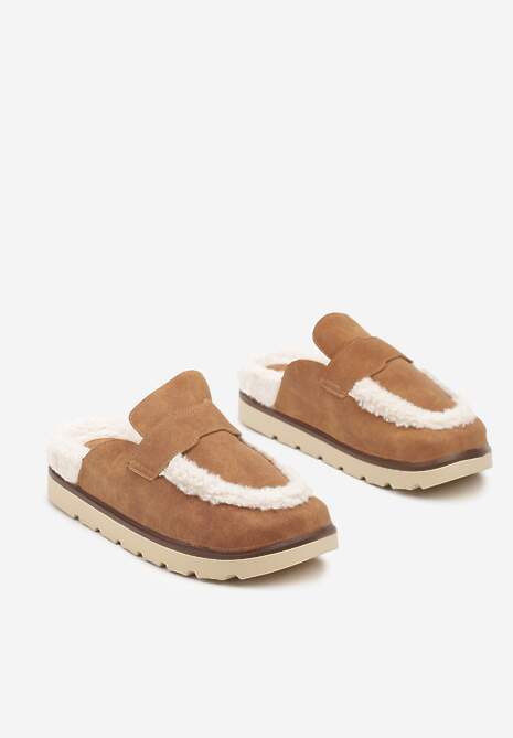 Brązowe Klapki na Platformie Ozdobione Paskiem i Futerkiem w Stylu Baranka Islinna