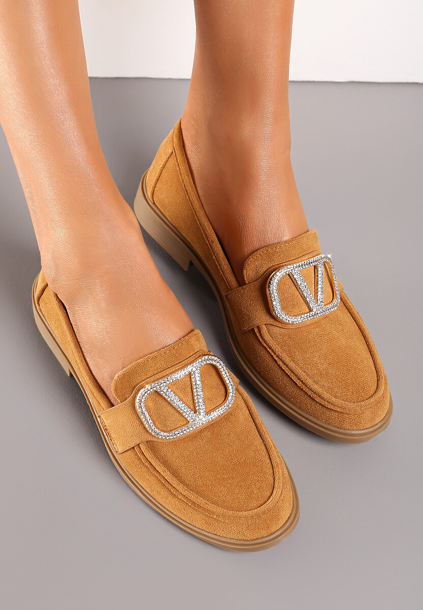 Brązowe Mokasyny Ozdobione Klamerką i Cyrkoniami z Ekozamszu Ahira