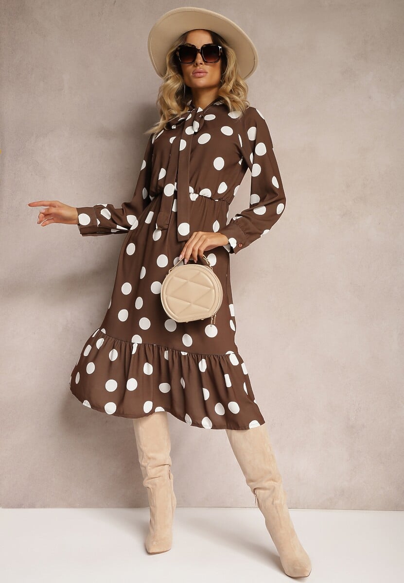 Brązowa Sukienka w Kropki o Rozkloszowanym Kroju z Wiązaniem przy Szyi Xelvira