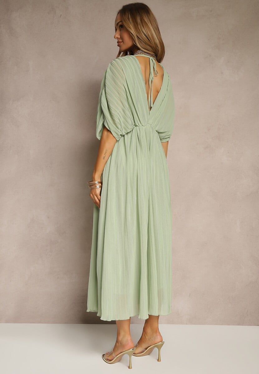 Zielona Luźna Sukienka Wiązana na Szyi Taliowana z Rozkloszowanym Dołem Napovira