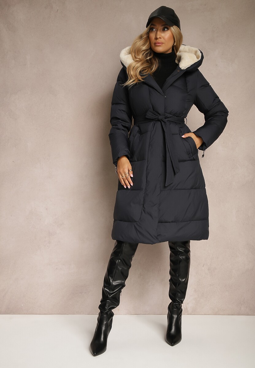 Granatowa Długa Kurtka Pikowana z Kapturem Wiązana w Pasie Neanethra