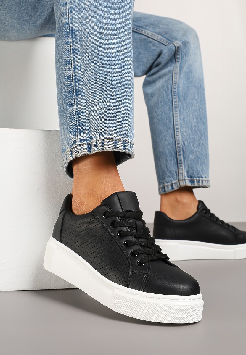 Białe Sneakersy Skórzane na Platformie z Ozdobą i Perforacją Neolivia