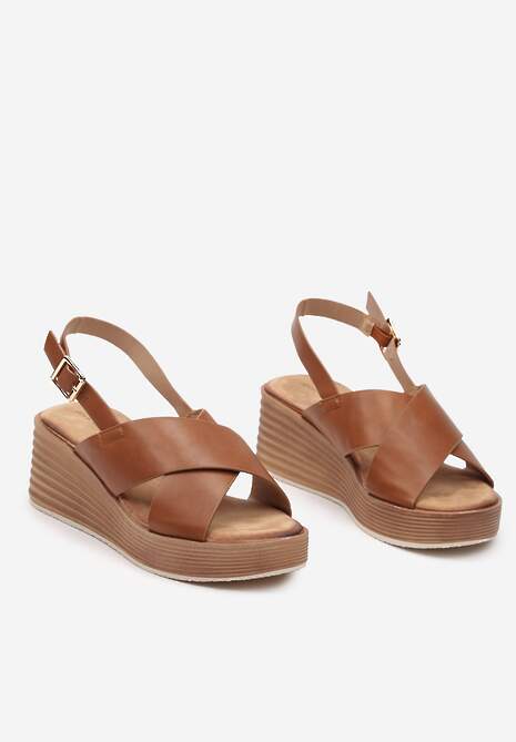 Brązowe Klasyczne Sandały na Koturnie z Odkrytą Piętą Zapinane na Sprzączkę Moonariel