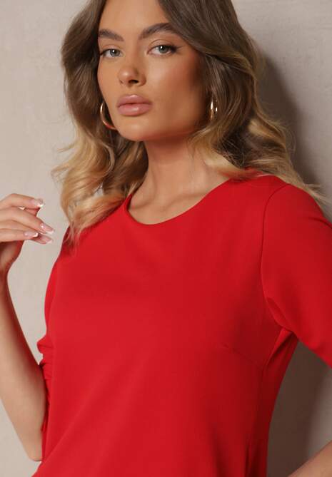 Czerwona Sukienka o Trapezowym Kroju z Dłuższym Tyłem Gemivra