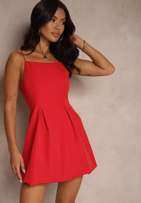Czerwona Rozkloszowana Sukienka Vices na Ramiączkach z Ozdobnymi Zakładkami Milanelis