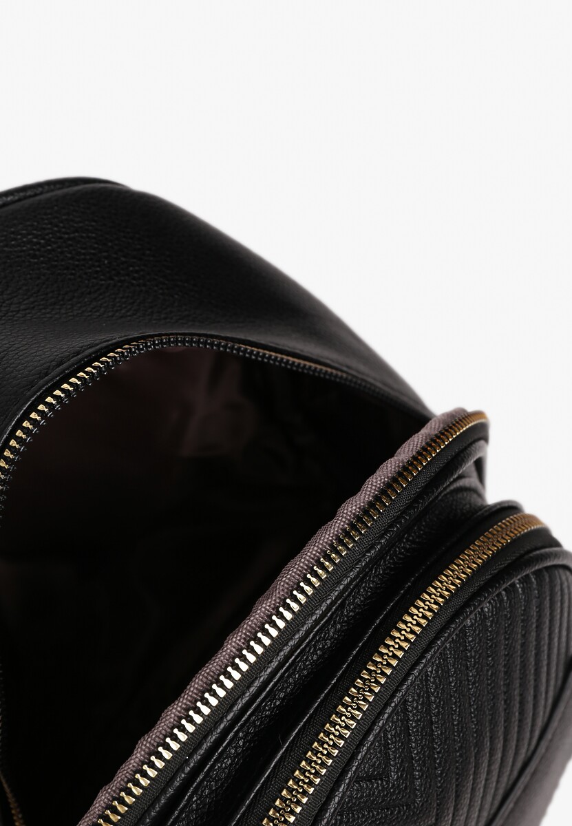 Czarny Plecak z Regulowanymi Odpinanymi Paskami Ozdobiony Kieszonką z Klapą Nelope