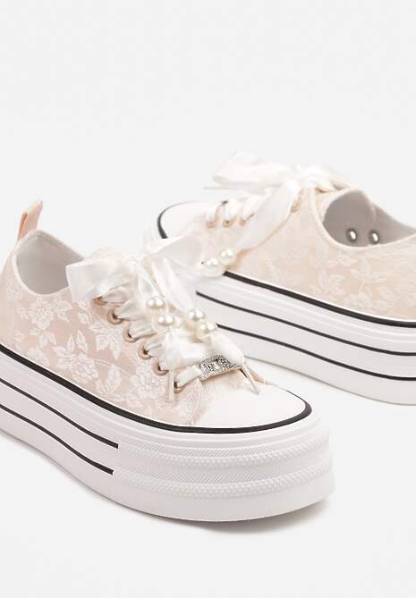 Różowe Trampki na Platformie Ozdobione Perełkami Yasami