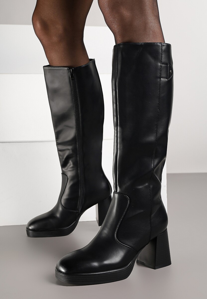 Czarne Kozaki na Platformie i Słupku z Lekkim Ociepleniem Hanissea