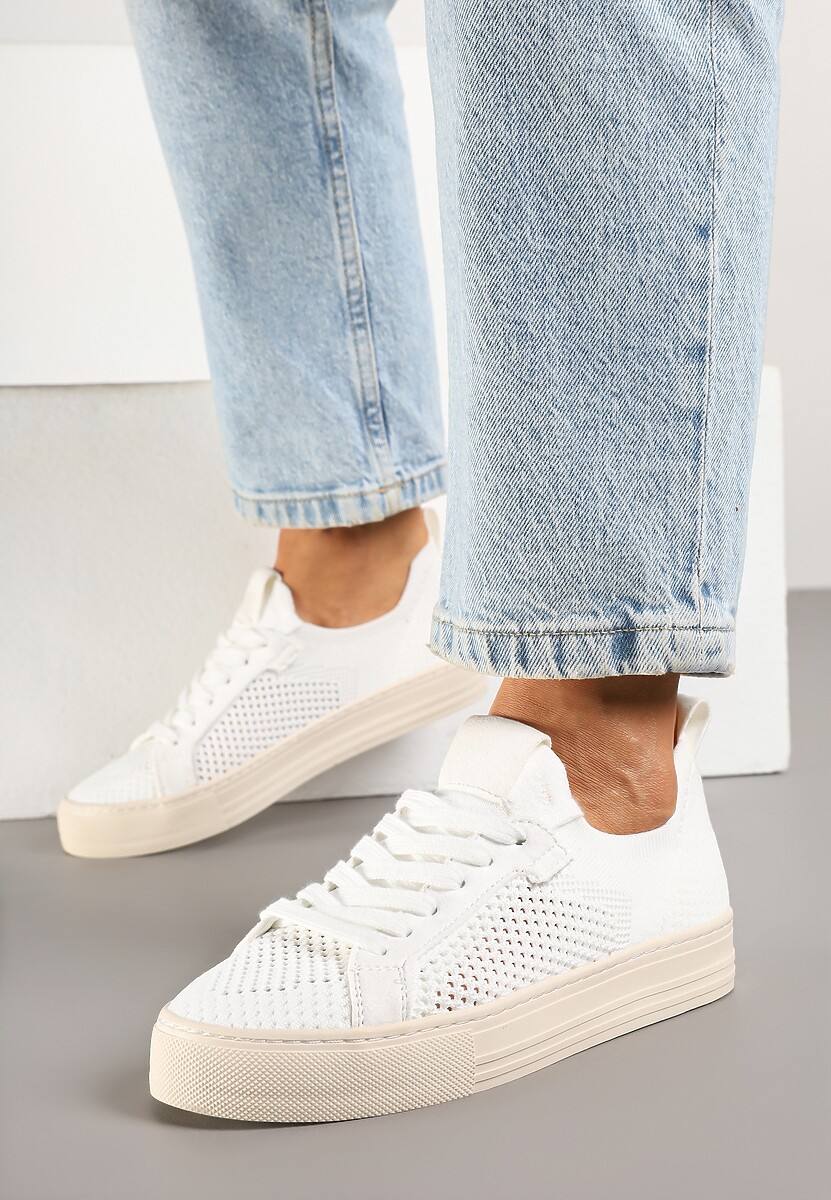 Białe Siateczkowe Sneakersy Ozdobione Metaliczną Nicią Nimiarene