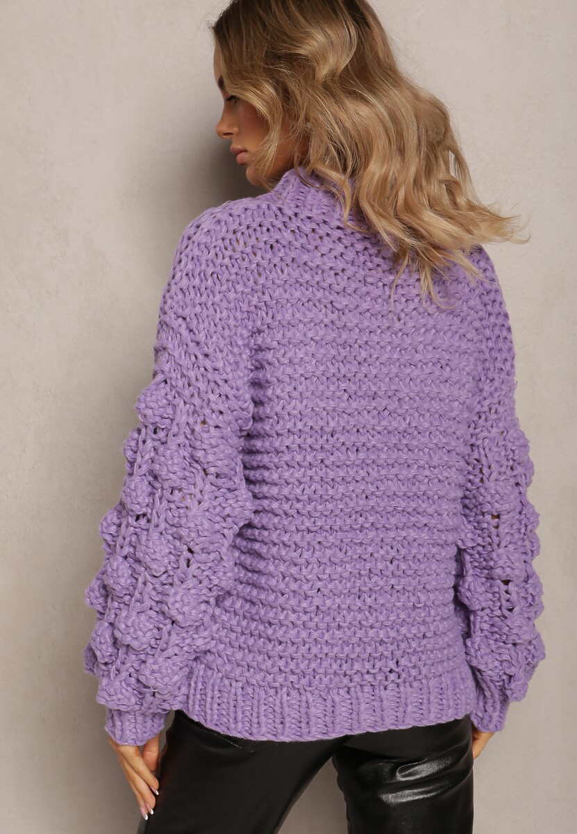 Fioletowy Klasyczny Golf z Ozdobnym Splotem na Rękawach Biska