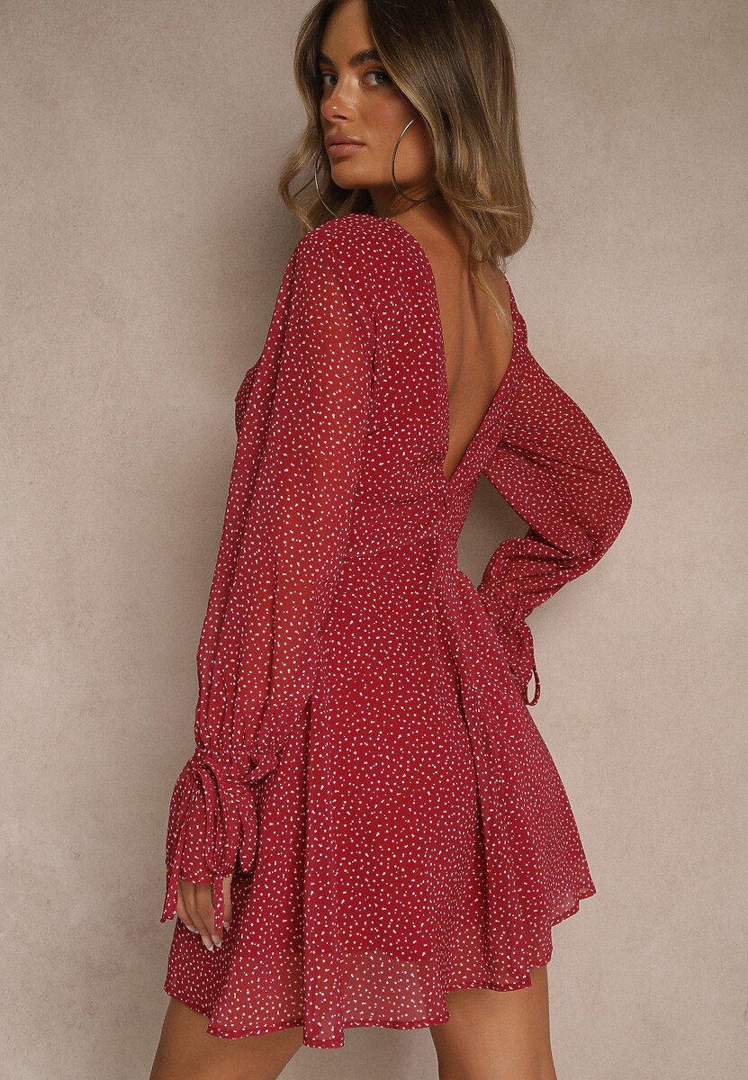 Bordowa Sukienka Vices Ozdobiona Transparentnymi Rękawami i Kropkami Celziva