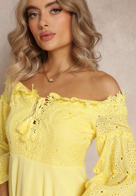 Żółta Sukienka z Rękawami 7/8 i Ozdobną Koronką Cascantha