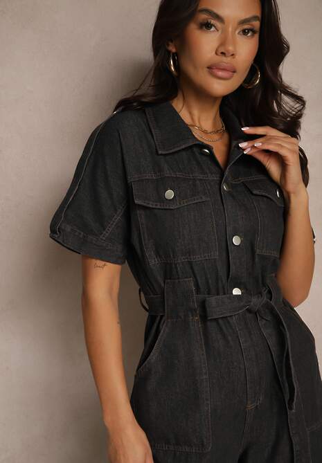 Czarny Denimowy Kombinezon z Bawełny z Materiałowym Paskiem w Talii i Szerokimi Nogawkami Yonadea