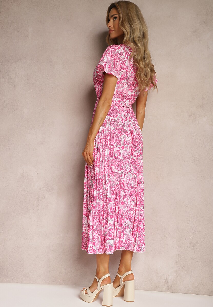 Różowa Rozkloszowana Sukienka z Trójkątnym Dekoltem z Materiałowym Paskiem i Gumką w Talii Carimi