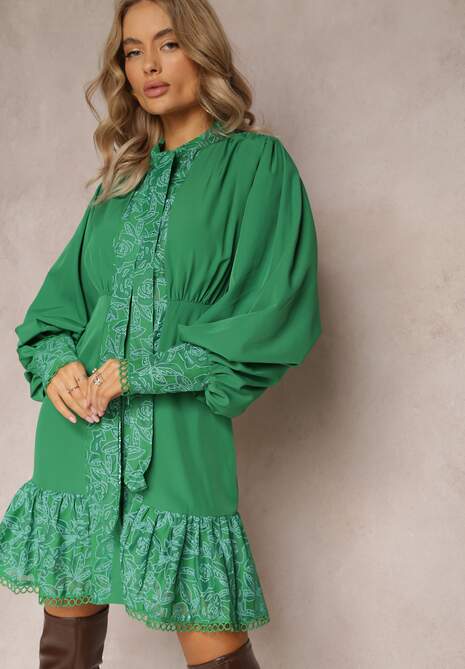Zielona Rozkloszowana Sukienka Mini z Szerokimi Rękawami i Wiązaniem przy Dekolcie Pesy