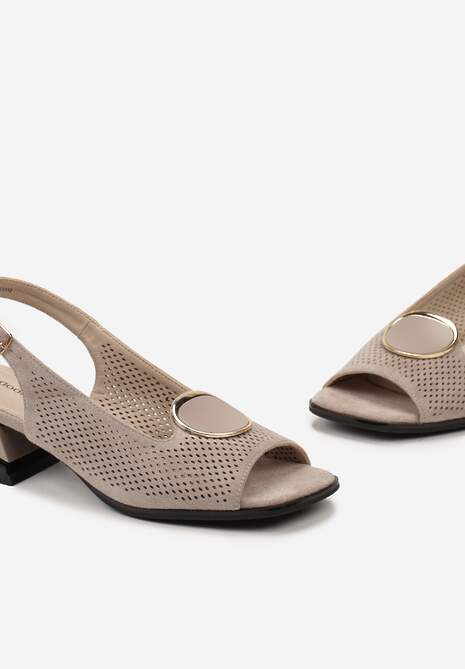 Ciemnobeżowe Sandały Vices na Słupkowym Obcasie z Ażurową Cholewką z Aplikacją Idamines