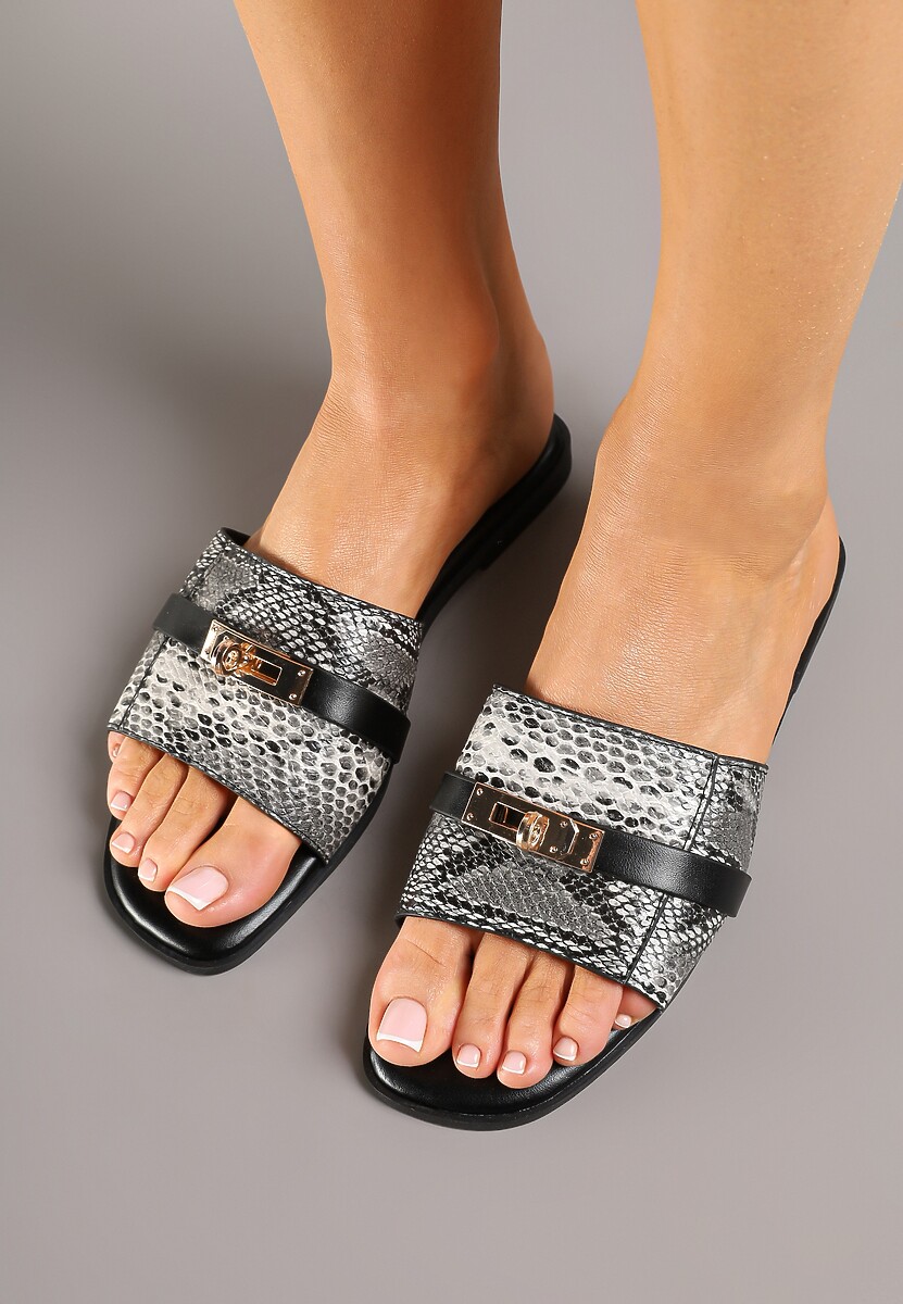 Czarne wężowe Klapki z Kwadratowym Noskiem i Metaliczną Aplikacją Morwia