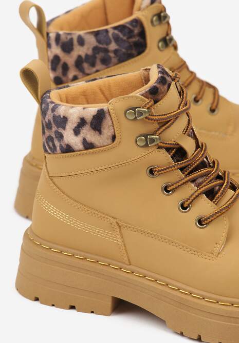 Brązowe Trapery ze Wstawkami we Wzór Vetiara