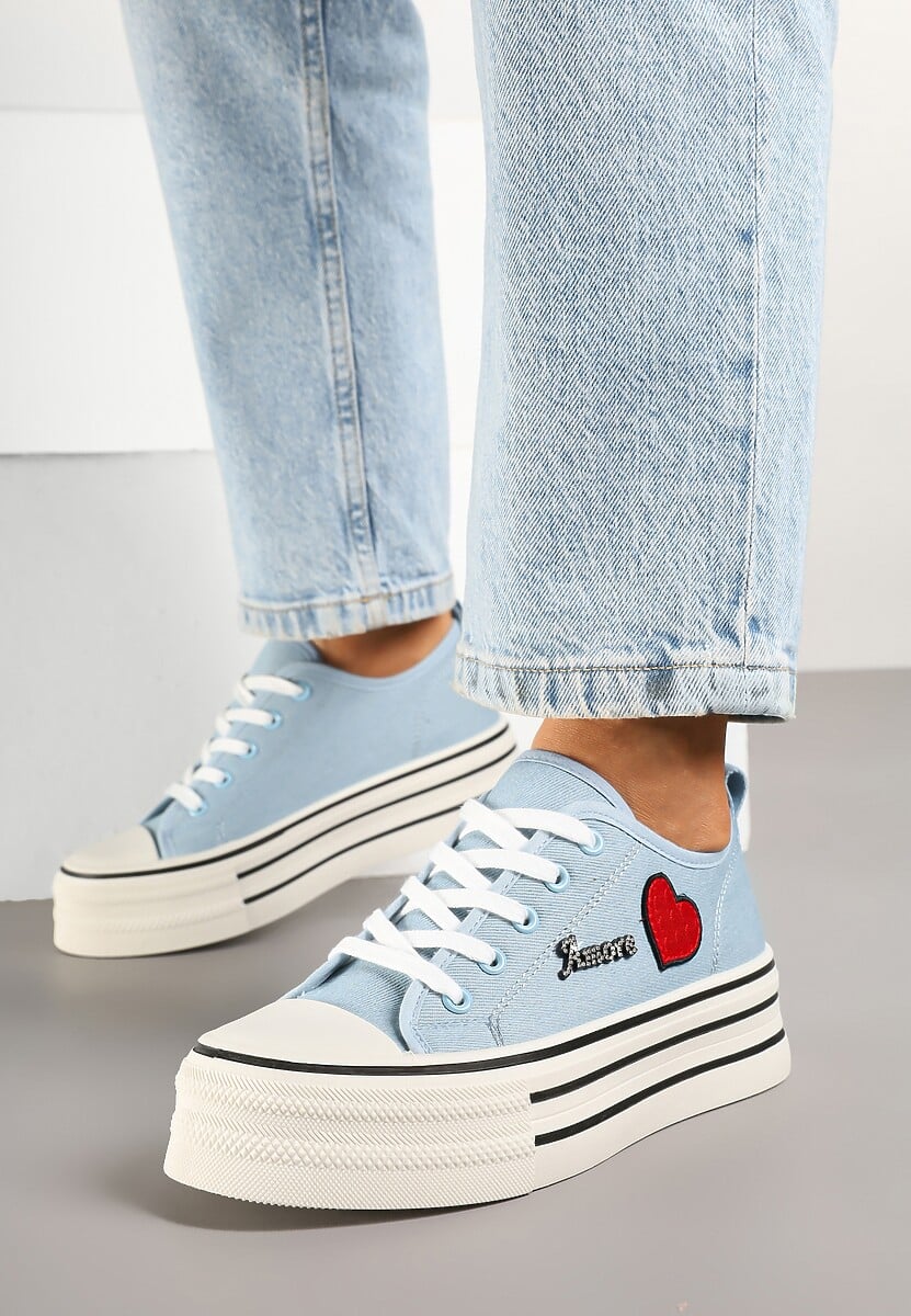 Niebieskie Trampki na Grubej Podeszwie z Aplikacją i Napisem Eheria