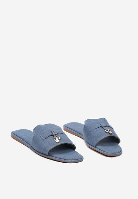 Niebieskie Klapki ze Złotymi Zawieszkami Quaria
