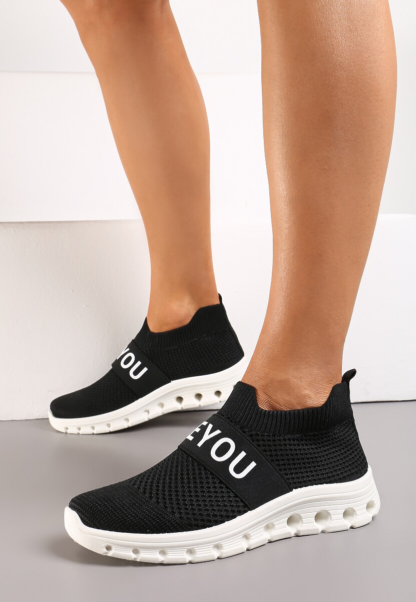 Czarne Buty Sportowe z Napisem LOVE i Elastyczną Cholewką Alaissa