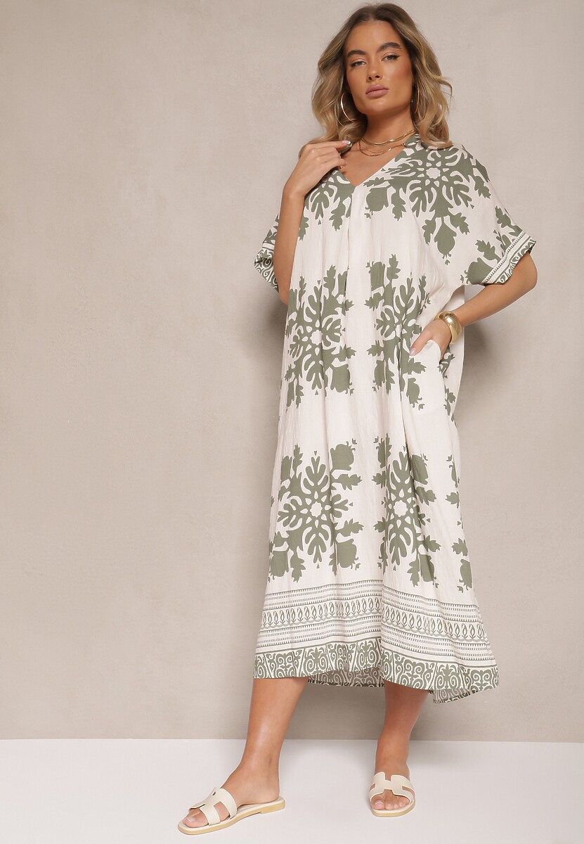 Ciemnozielona Wiskozowa Sukienka o Pudełkowym Kroju z Dekoltem w Serek Adellira