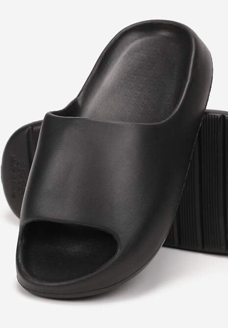 Czarne Piankowe Klapki z Grubą Podeszwą i Szerokim Paskiem Zamila