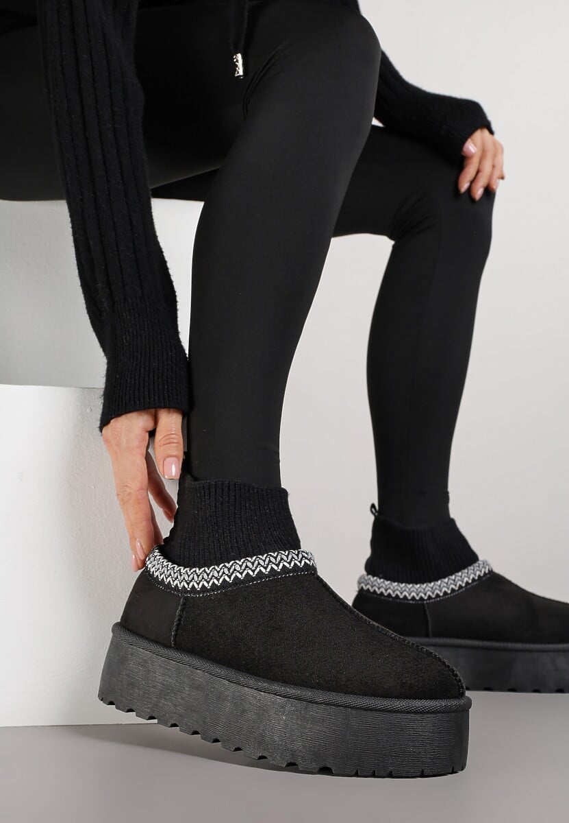 Czarne Śniegowce VICES na Platformie ze Skarpetkową Cholewką i Haftem Ebentia