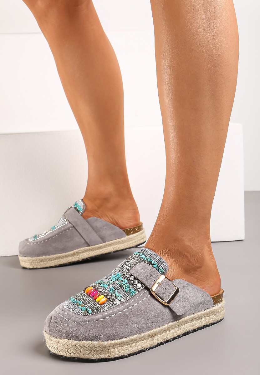 Szare Klapki Oplecione Jutą z Cyrkoniami z Koralikami i Paskiem Opaque